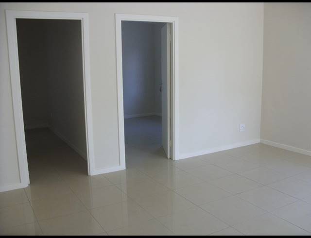 2 BEDROOM SECTIONAL TITLE TO LET IN PRESTBURY